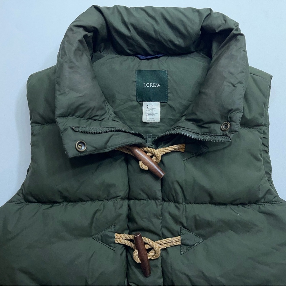 J. Crew Down Puffer Vest Womens Size XS Olive Green Full Zip Casual Preppy - Picture 2 of 13